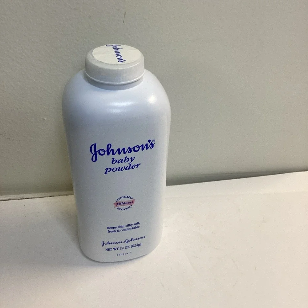 Johnsons & Johnsons Original Formula 1994 Talc Baby Powder  22 oz   Full